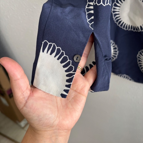 Brochu Walker Navy/White Silk Blouse - Picture 6 of 7